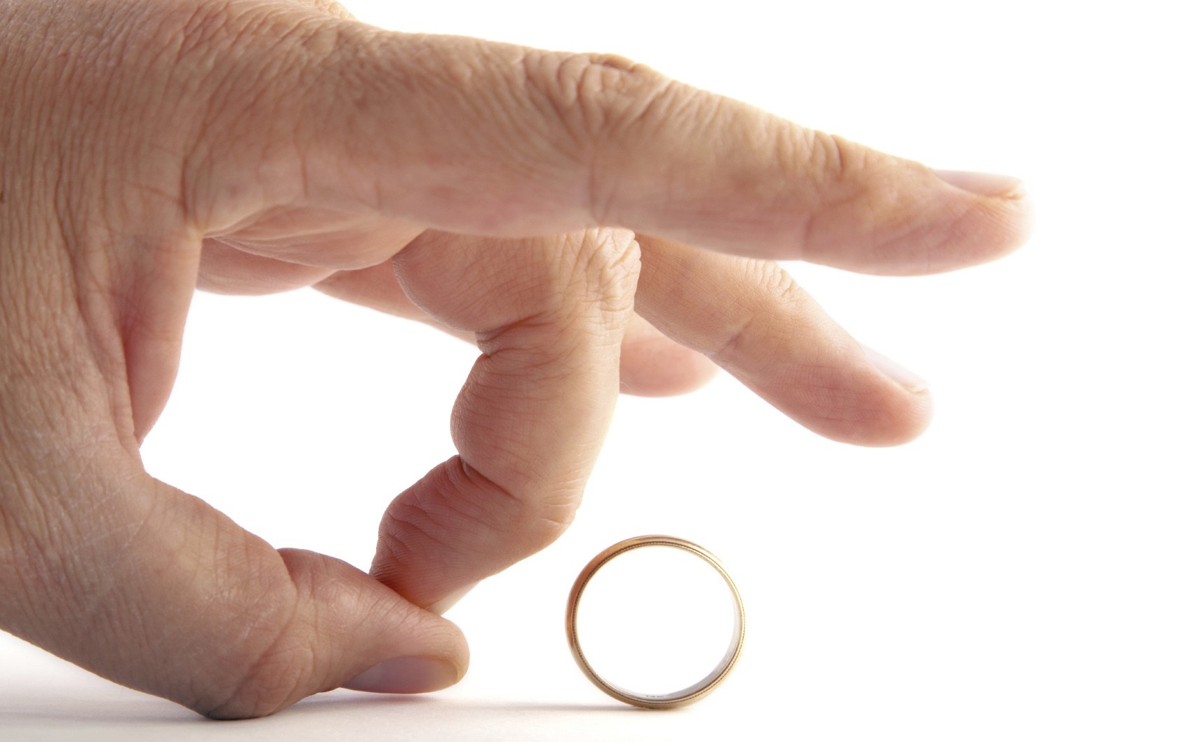 دادگاه خانواده مجوز قانونی برای صدور رأی در خصوص ثبت ازدواج مجدّد ندارد
