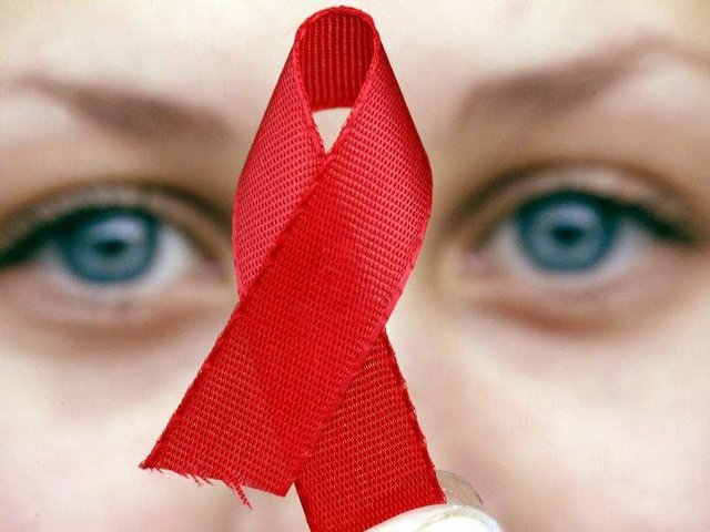 بیماری HIV در کمین زنان جوان
